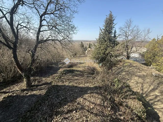 Eladó telek Sóskút 809 nm