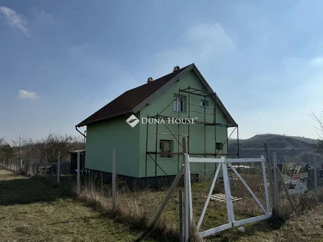 Eladó ház Sóskút 93 nm