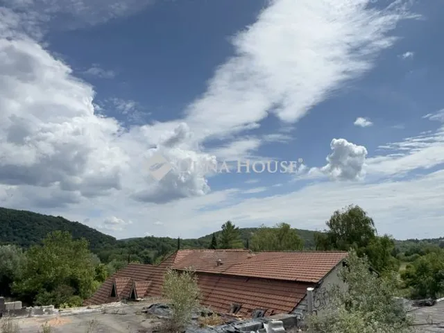 Eladó telek Nagykovácsi 21427 nm