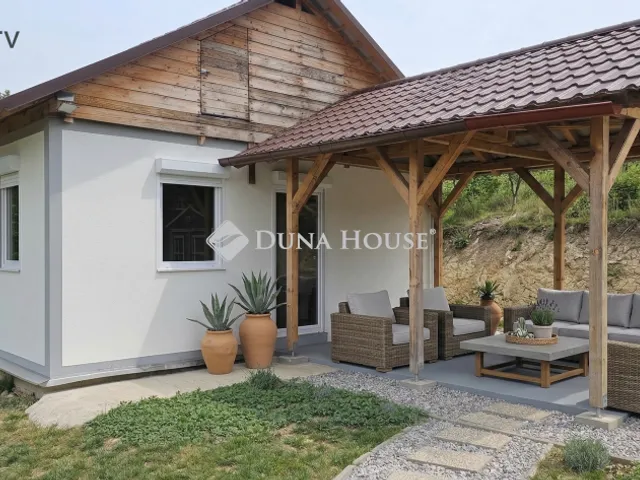 Eladó ház Mány 60 nm