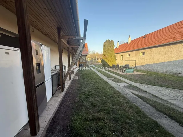 Eladó ház Etyek, Deák Ferenc utca 149 nm