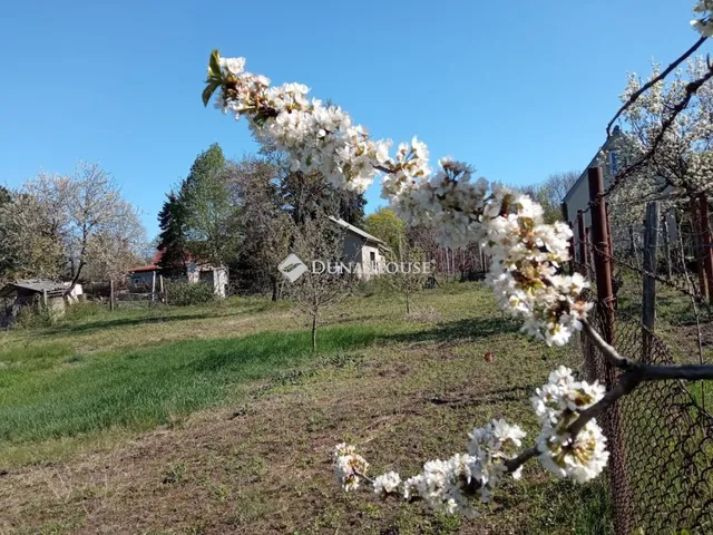 Eladó telek Biatorbágy 900 nm