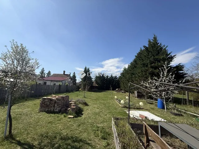 Eladó telek Esztergom, Cseresznyés út 873 nm