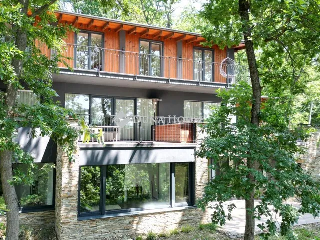 Eladó ház Kismaros, Nyúl utca 444 nm