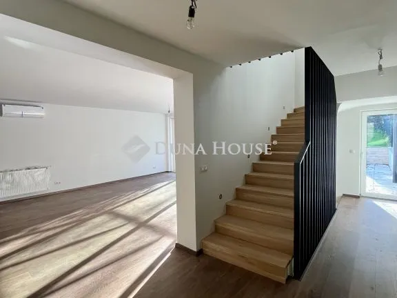 Eladó ház Budapest II. kerület, Vadetető utca 196 nm