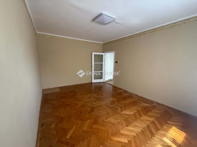 Eladó lakás Székesfehérvár, Lövölde utca 56 nm