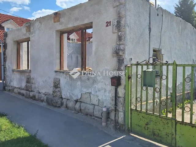 Eladó telek Biatorbágy 1029 nm