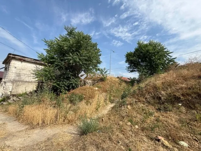 Eladó telek Páty, Burgondia utca 100 nm