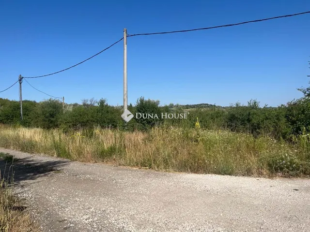 Eladó telek Tinnye 1838 nm