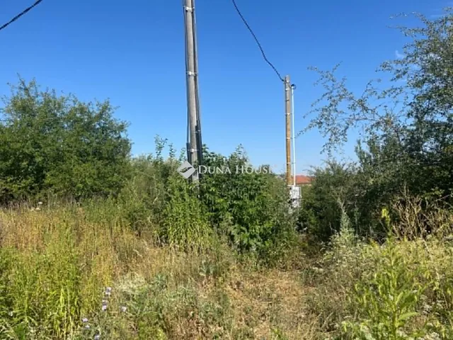 Eladó telek Tinnye 1185 nm