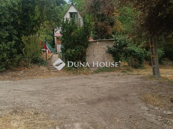 Eladó telek Biatorbágy 1730 nm
