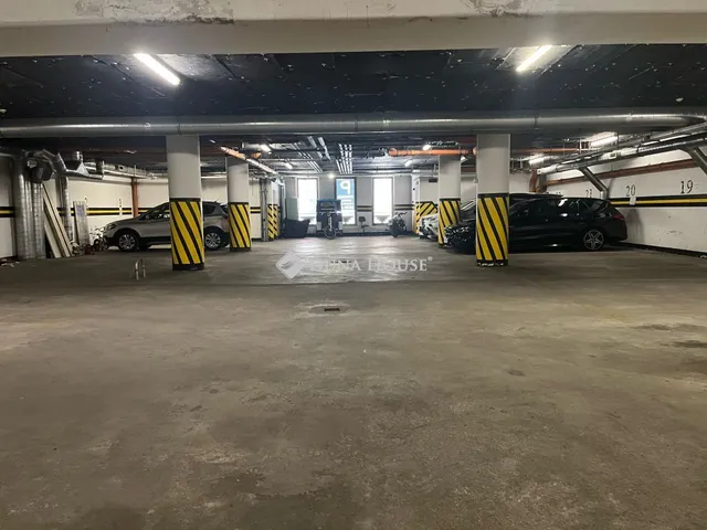 Eladó garázs Budapest VII. kerület 14 nm