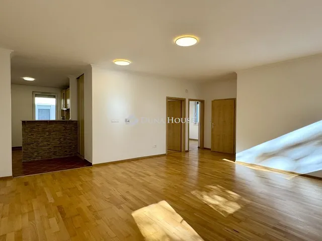 Kiadó lakás Biatorbágy 93 nm