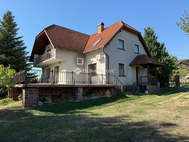 Eladó ház Balatonrendes, Hullám utca 364 nm