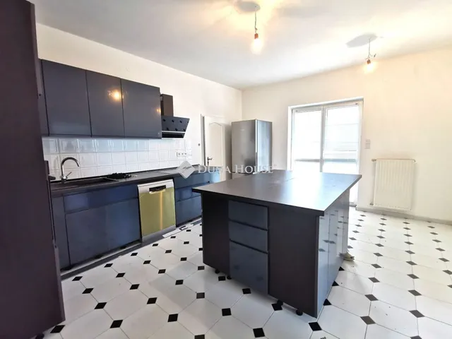 Eladó lakás Budakeszi 135 nm