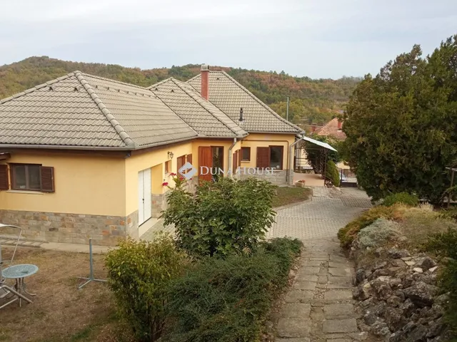 Eladó ház Csabdi, Szabadság utca 145 nm
