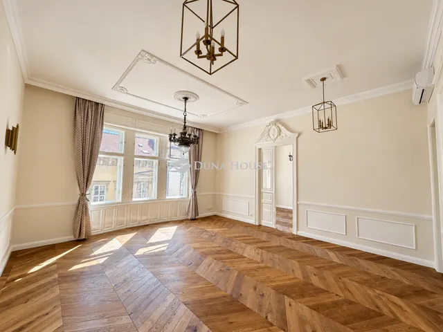 Kiadó lakás Budapest V. kerület 133 nm