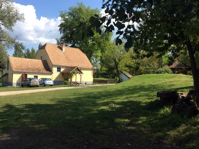 Eladó ház Tatabánya, Kertváros 175 nm