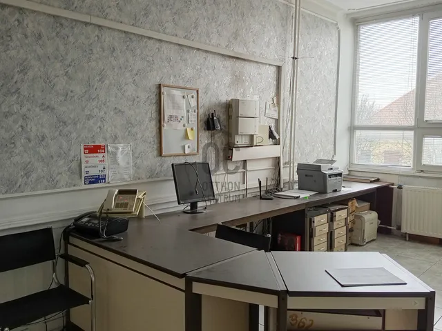 Eladó kereskedelmi és ipari ingatlan Komárom 3360 nm