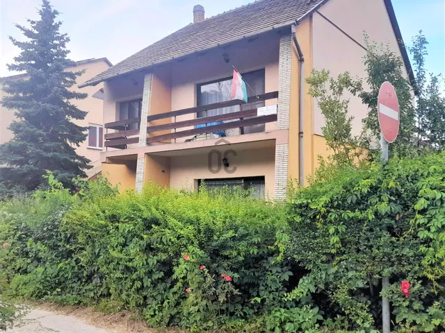 Eladó ház Tata, Kertváros 200 nm