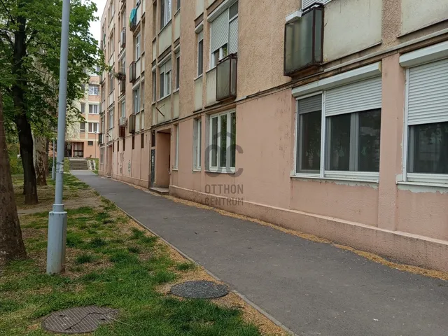 Eladó lakás Tatabánya, Újváros 43 nm