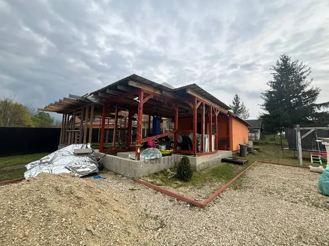 Eladó ház Tatabánya, Fácánkert 26 nm