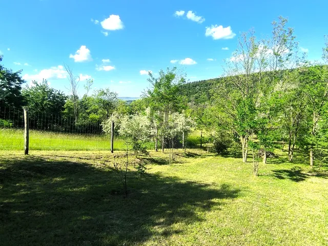 Eladó telek Dunaalmás 2814 nm