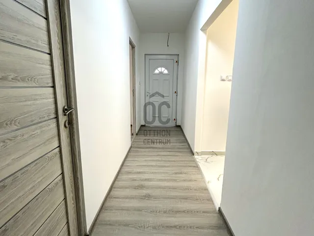 Eladó ház Kocs 53 nm