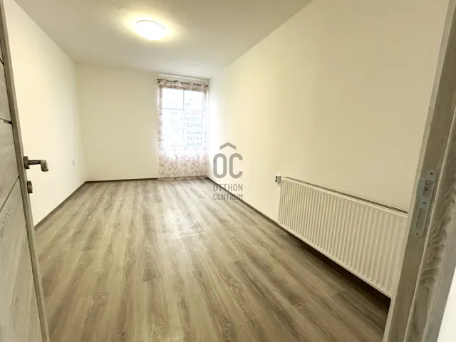 Eladó ház Kocs 234 nm