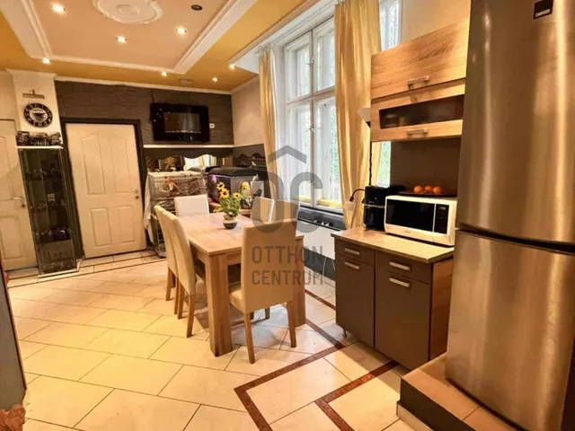 Eladó ház Tatabánya, Óváros 174 nm