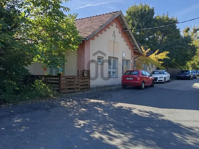 Eladó ház Tatabánya, Óváros 174 nm