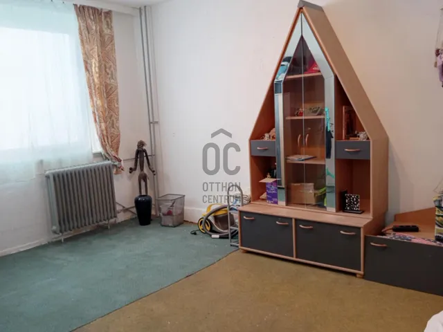 Eladó lakás Oroszlány 54 nm