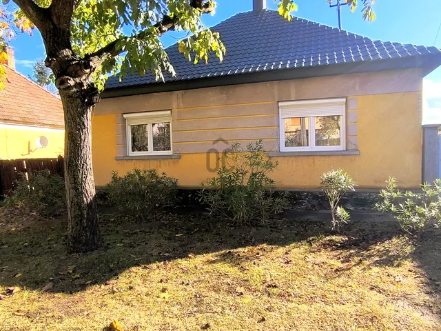 Eladó ház Bakonyszentlászló 73 nm