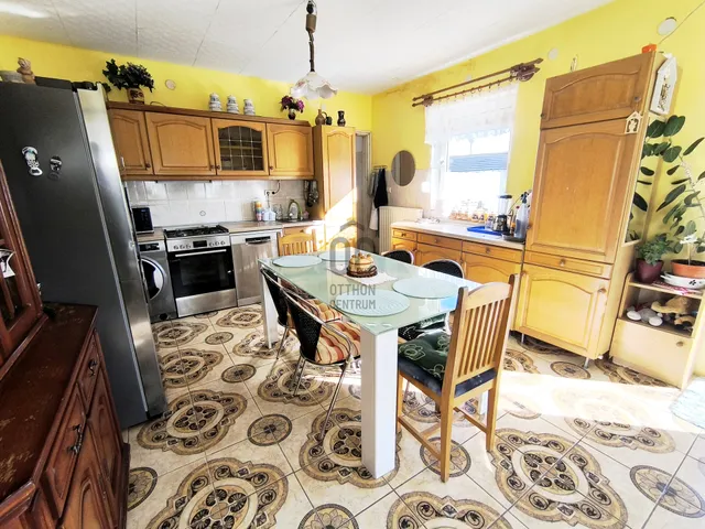 Eladó ház Bakonyszentlászló 73 nm