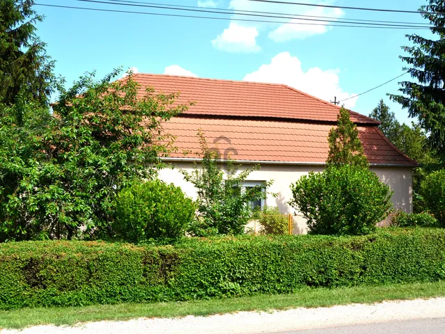 Eladó ház Komárom, Szőny 100 nm