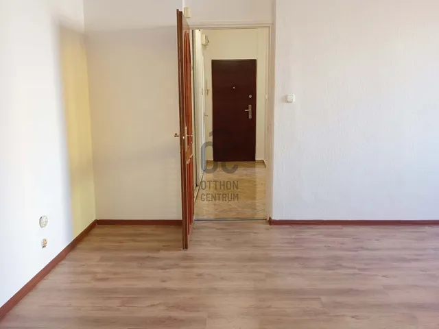 Eladó lakás Tatabánya, Újváros 59 nm