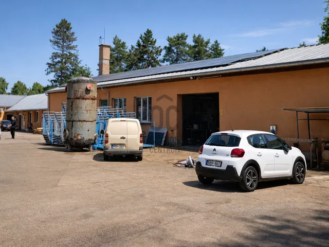 Eladó kereskedelmi és ipari ingatlan Környe 1247 nm