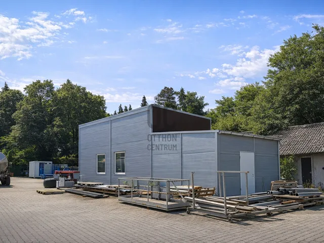 Eladó kereskedelmi és ipari ingatlan Környe 1247 nm