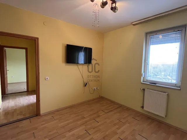 Eladó lakás Tatabánya, Dózsakert 95 nm