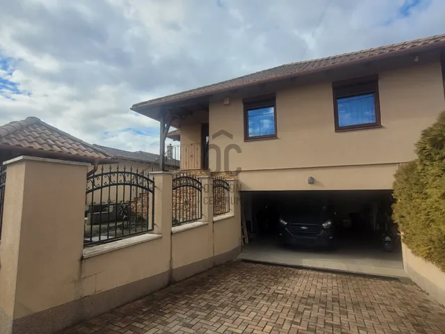 Eladó ház Kecskéd 415 nm