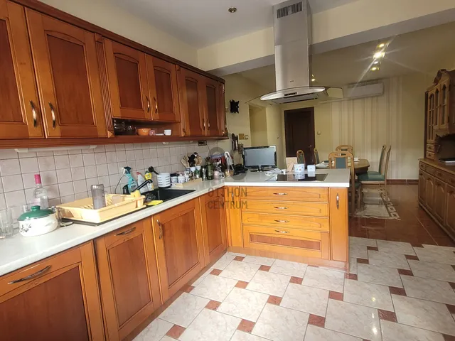 Eladó ház Kecskéd 415 nm