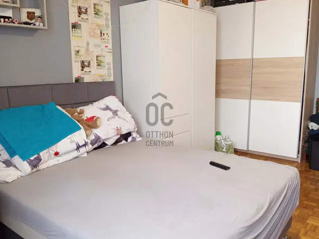 Eladó lakás Tatabánya, Dózsakert 74 nm