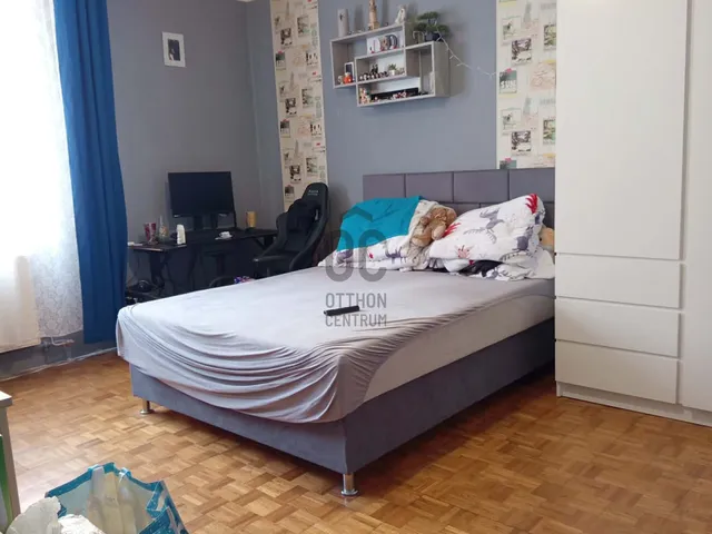 Eladó lakás Tatabánya, Dózsakert 74 nm