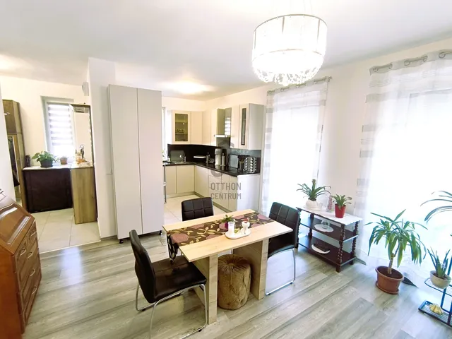 Eladó lakás Tatabánya, Óváros 65 nm