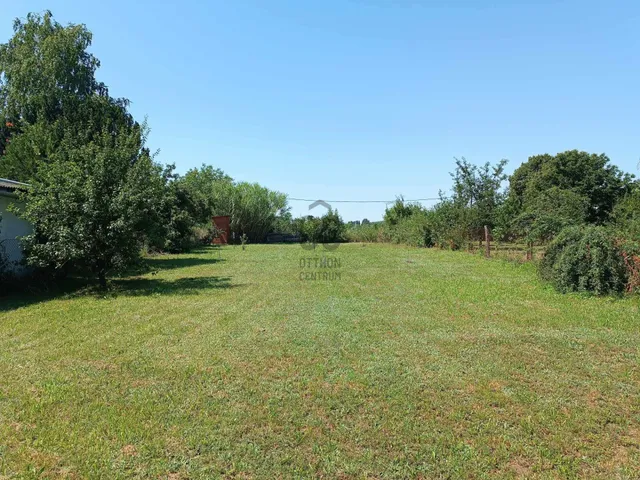 Eladó telek Tiszaörs, Fürdőtelep 589 nm
