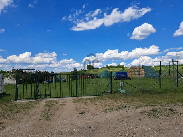 Eladó mezőgazdasági ingatlan Fót, Kisalag 22065 nm