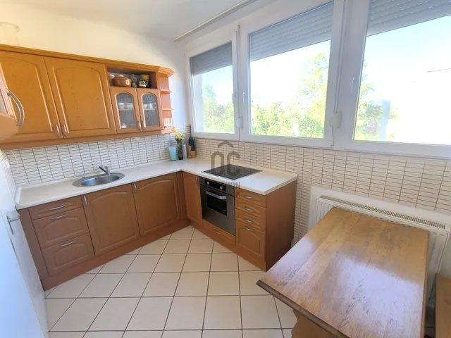 Eladó lakás Tatabánya, Dózsakert 53 nm