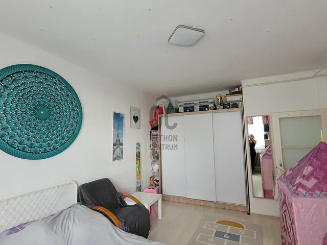 Eladó lakás Tatabánya, Újváros 49 nm