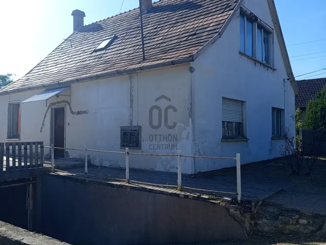 Eladó ház Szárliget 675 nm