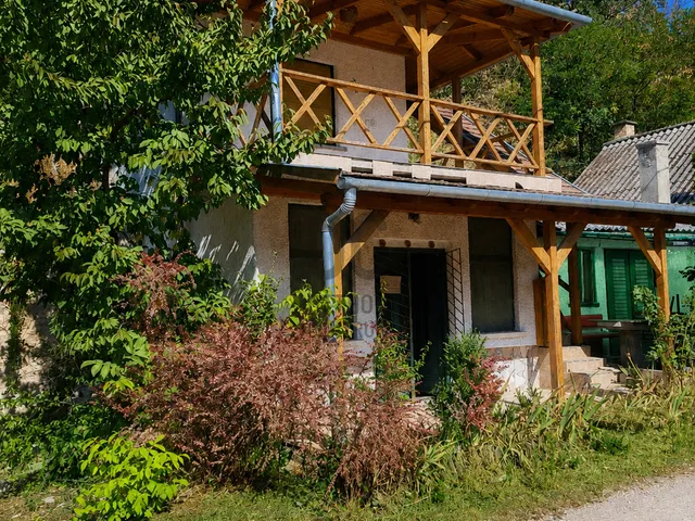 Eladó nyaraló Süttő 35 nm